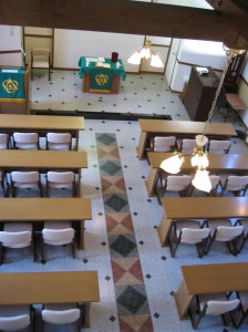 松江２階から見る礼拝堂