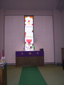大江教会祭壇２